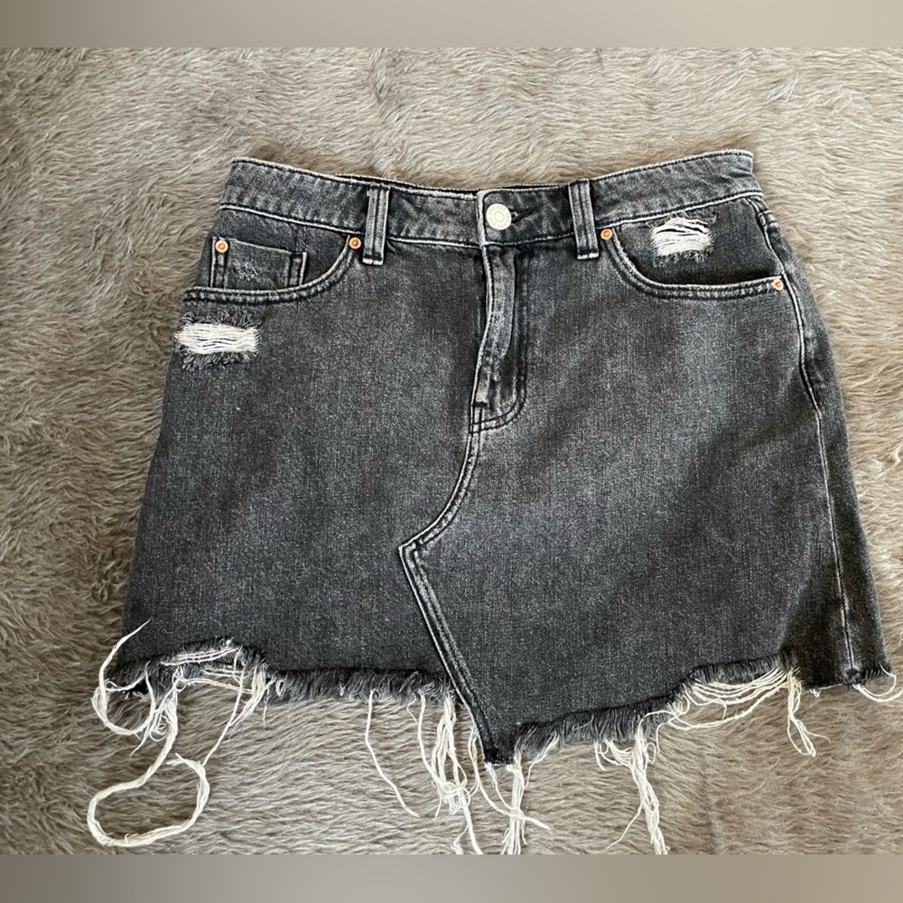 Women’s Urban Outfitters Jean Skirt ( Medium )